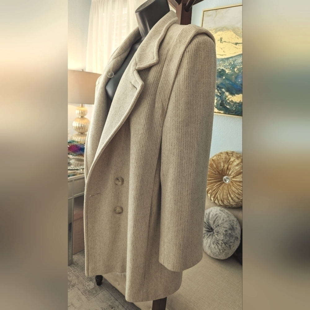 Vintage Ms. Freddi Wool Long Winter Coat . - Picture 13 of 16